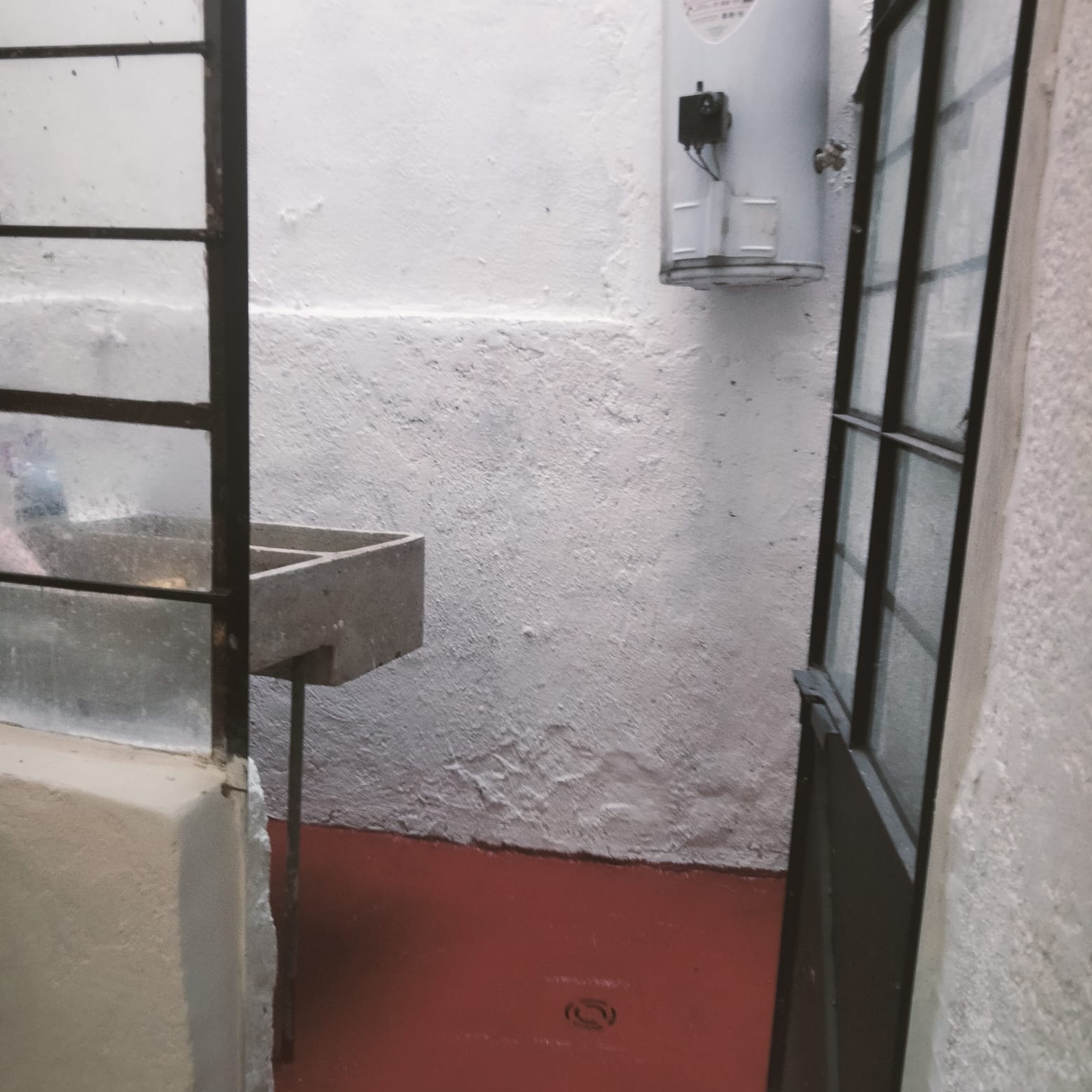 Casa con Local Comercial en Lagos de Oriente